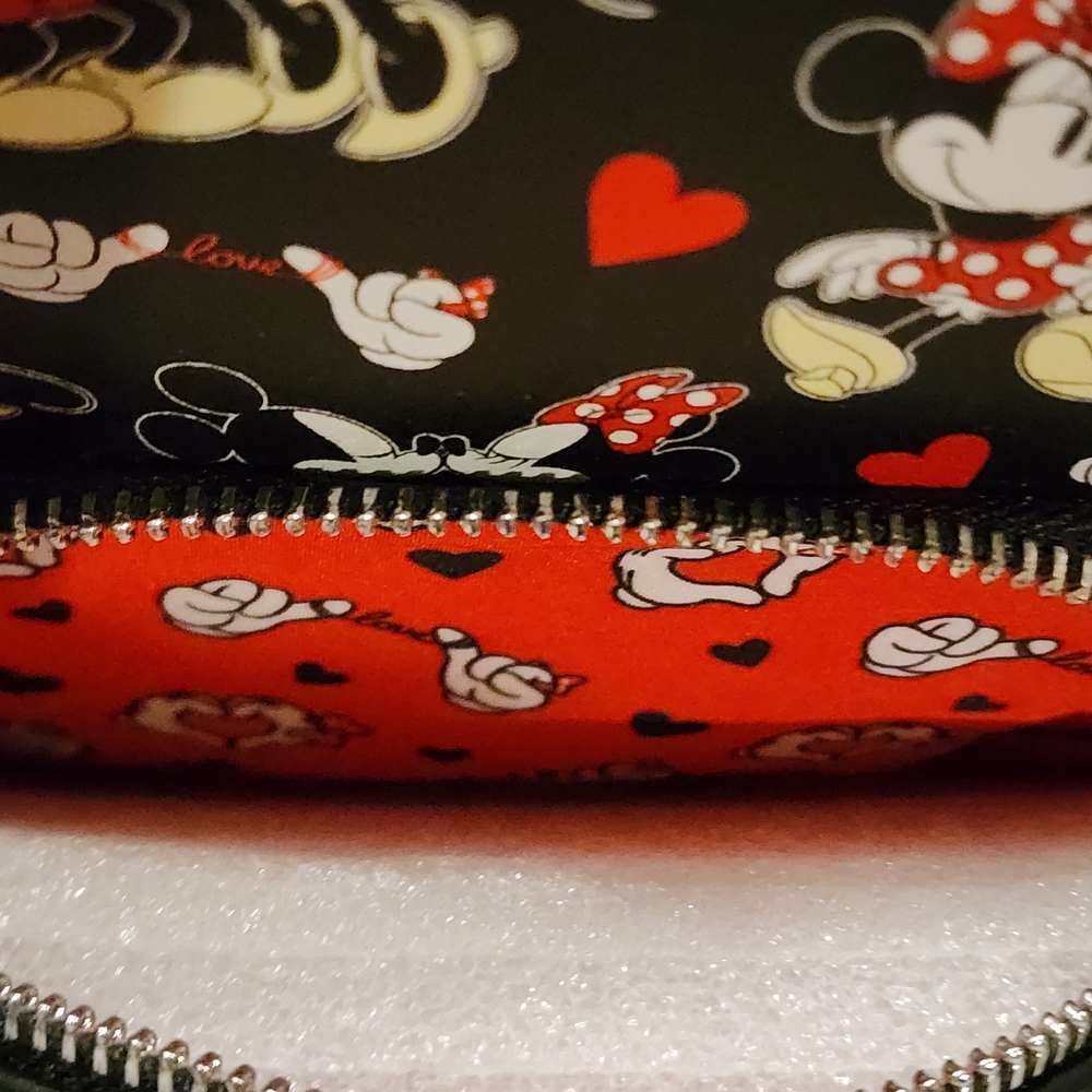 Disney Loungefly Mickey and Minnie Mouse Heart Hands Mini Backpack - Picture 6 of 10